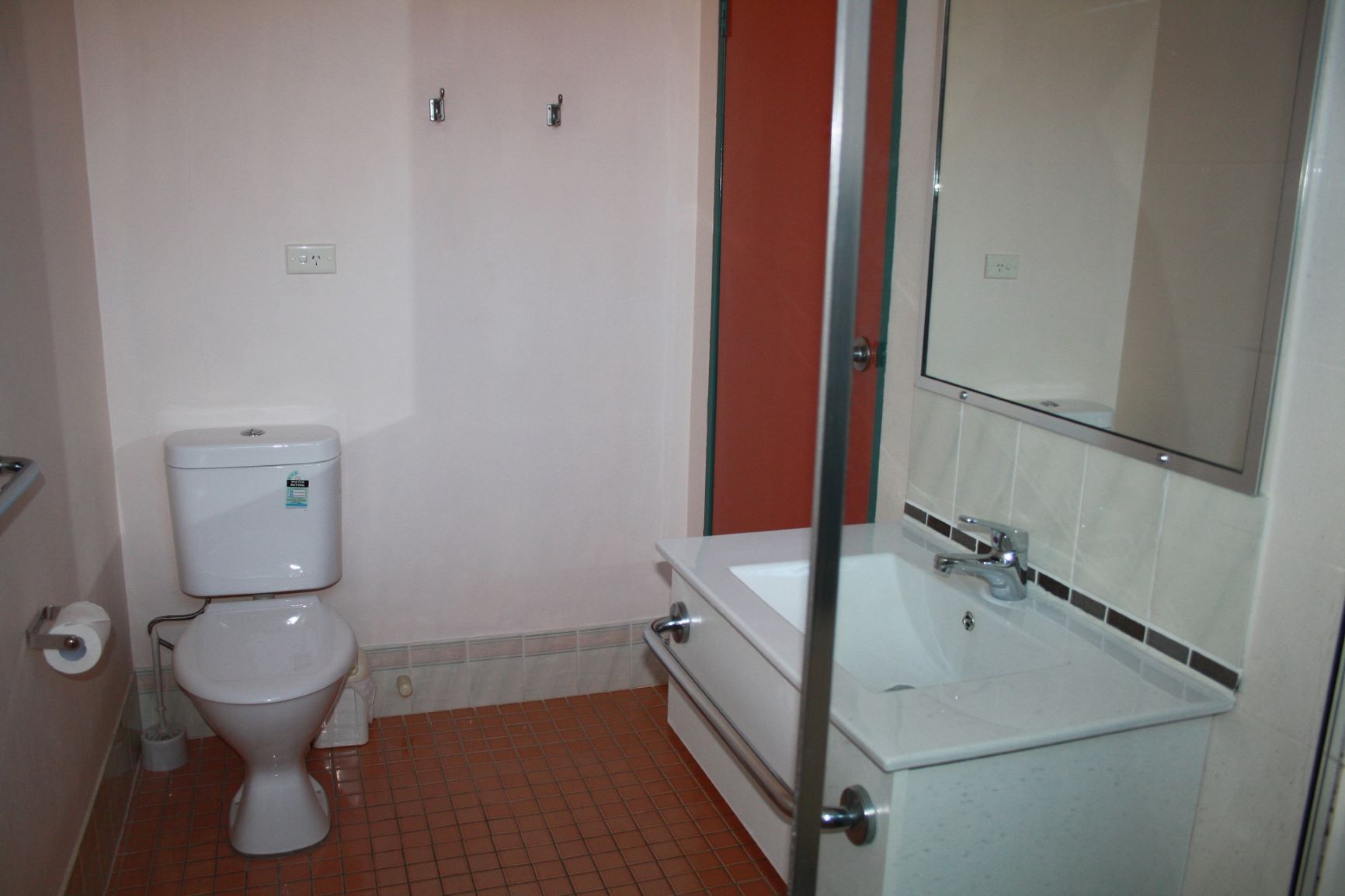 Deluxe Room ensuite bathroom